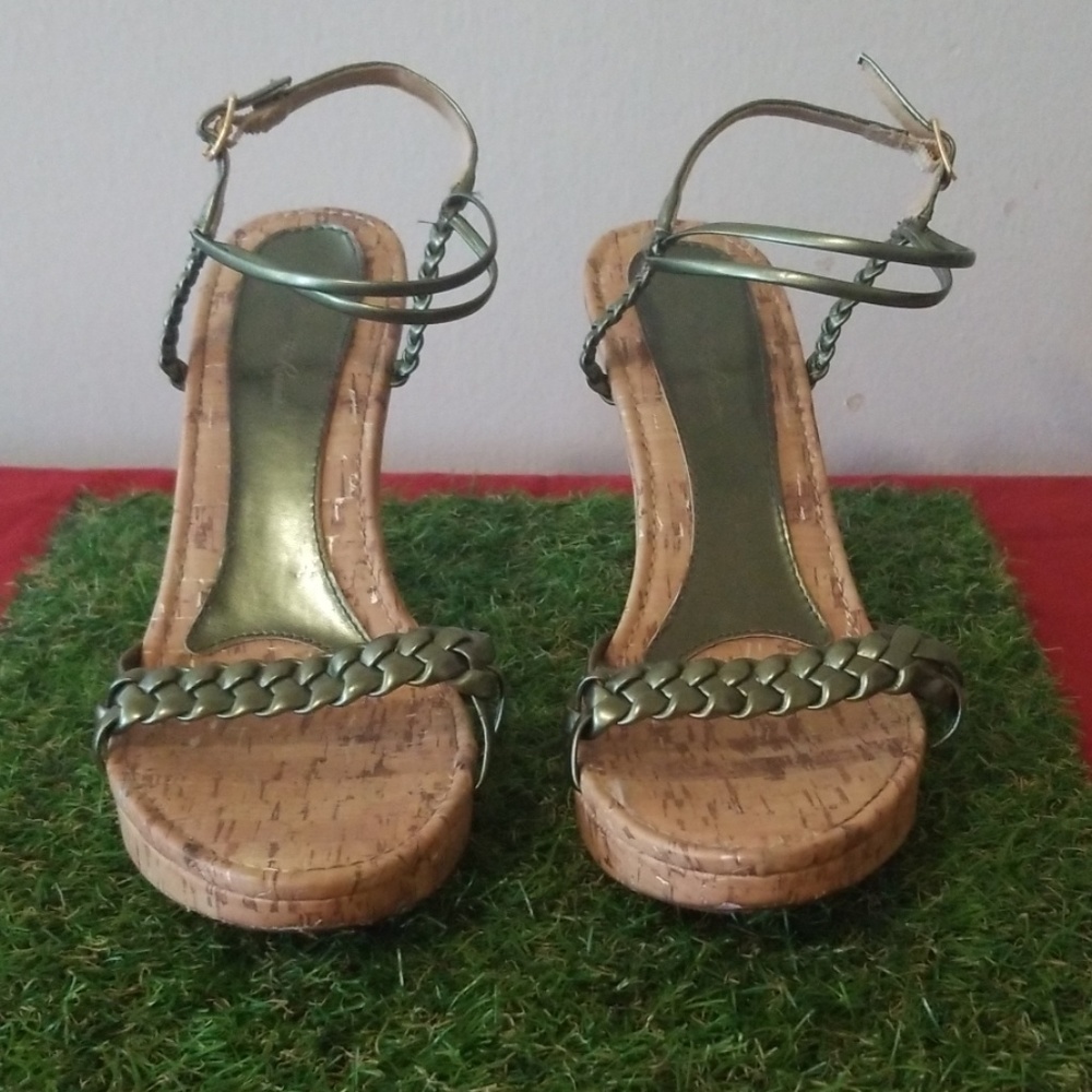Metallic hunter green strappy heels